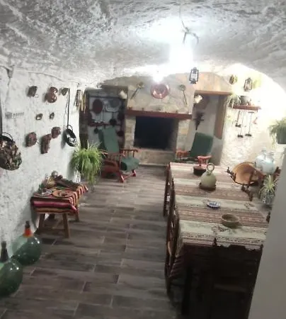 Cueva De La Abuela * Los Carriones