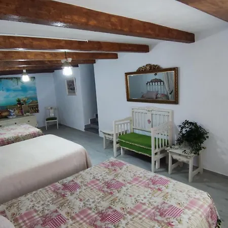 Cueva De La Abuela Ferienhaus *